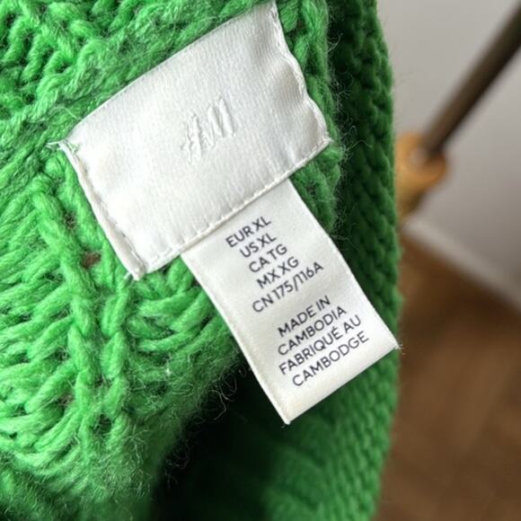H&M Green Chunky Knit Mock Neck Sweater - Picture 4 of 8